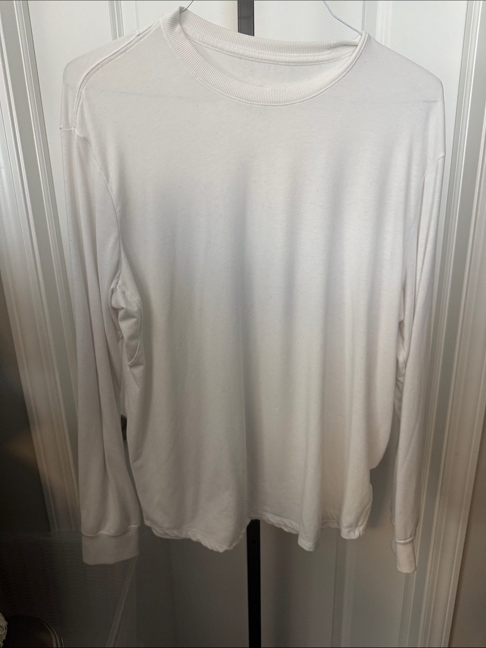 Nike Men's Long-Sleeve Crewneck Tee in White